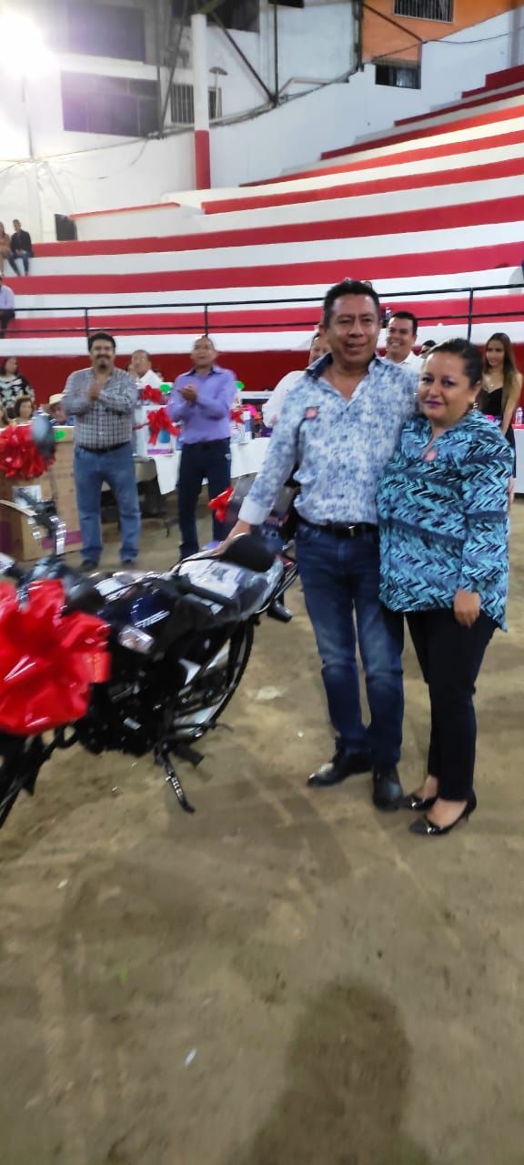 Festejamos el día del Maestro