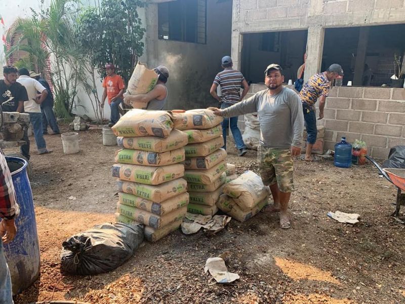 Entregamos cemento a la comunidad de El Rancho