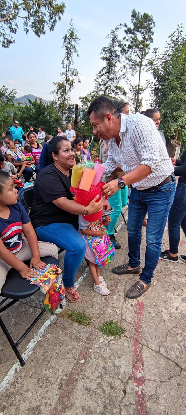 Festejamos a las madres y a los niños