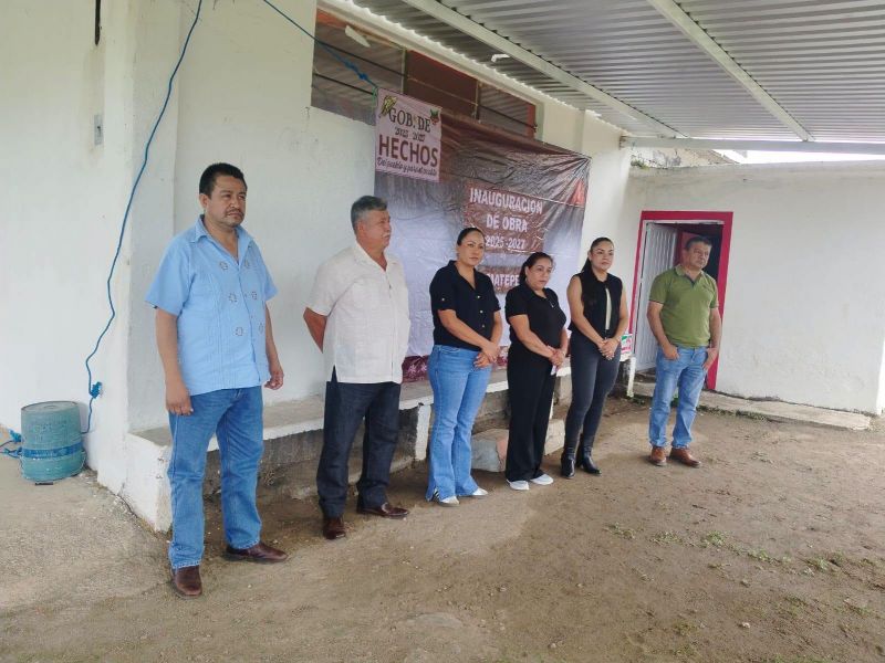 ENTREGA DE TECHUMBRE EN LA COMUNIDAD DE TEPEHUAJES.